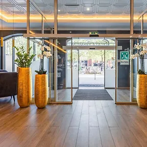 Отель Plaza Premium Columbus